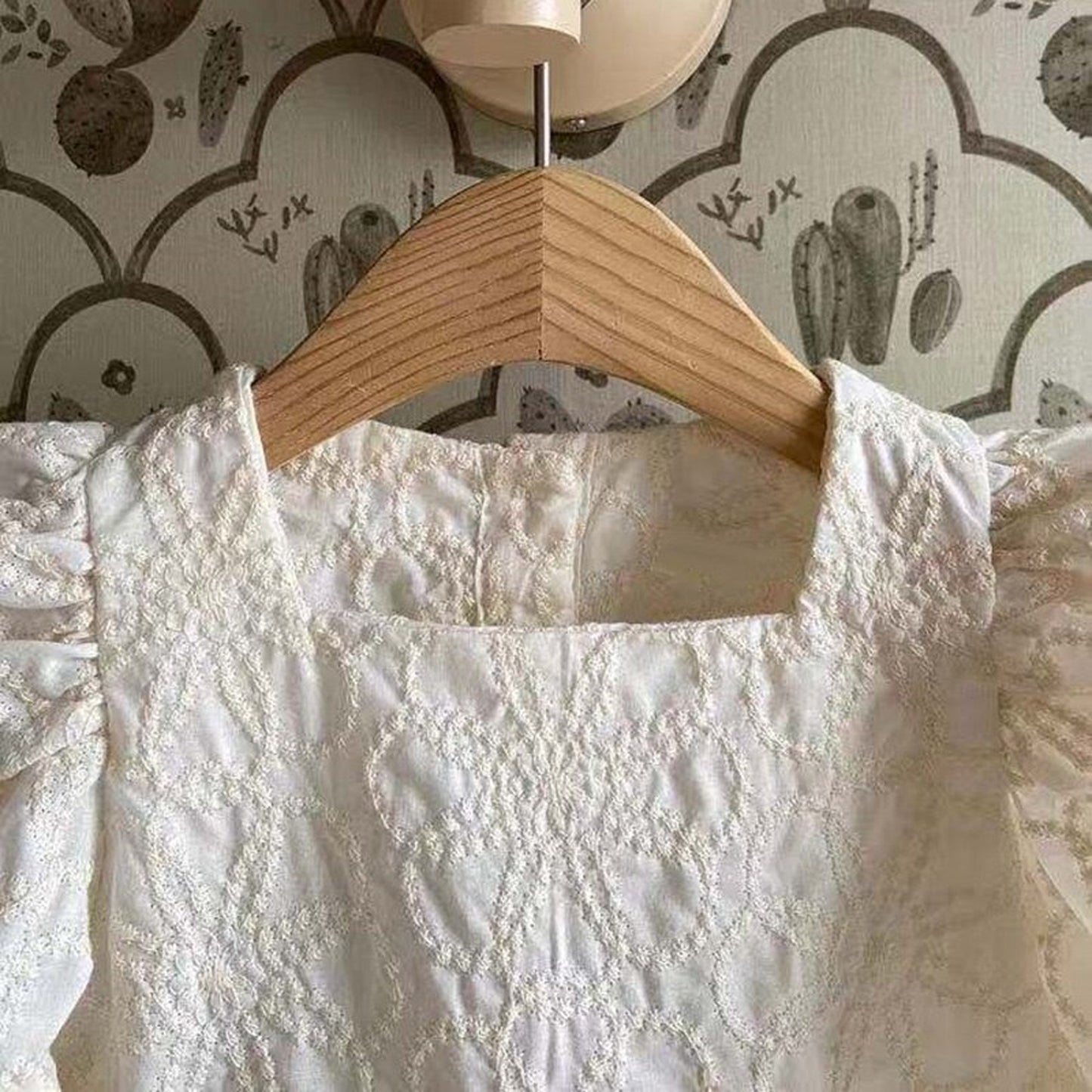 -ベビー 刺繍 レース パフスリーブ 半袖 ロンパース ドレス【mh0000752】 - mamahalo shop - 長袖ロンパース -  べビー服 - 子供服 - 男の子 - 女の子