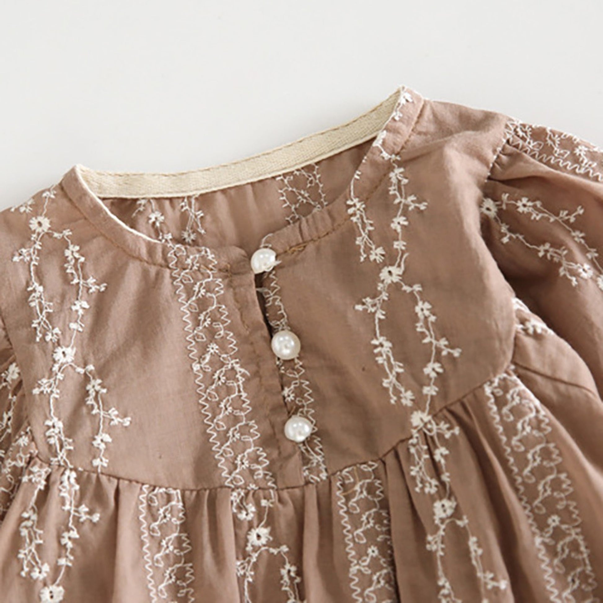 -ベビー 刺繍 フラワー パール レース 長袖ロンパース【mh0000207】 - mamahalo shop - 長袖ロンパース -  べビー服 - 子供服 - 男の子 - 女の子