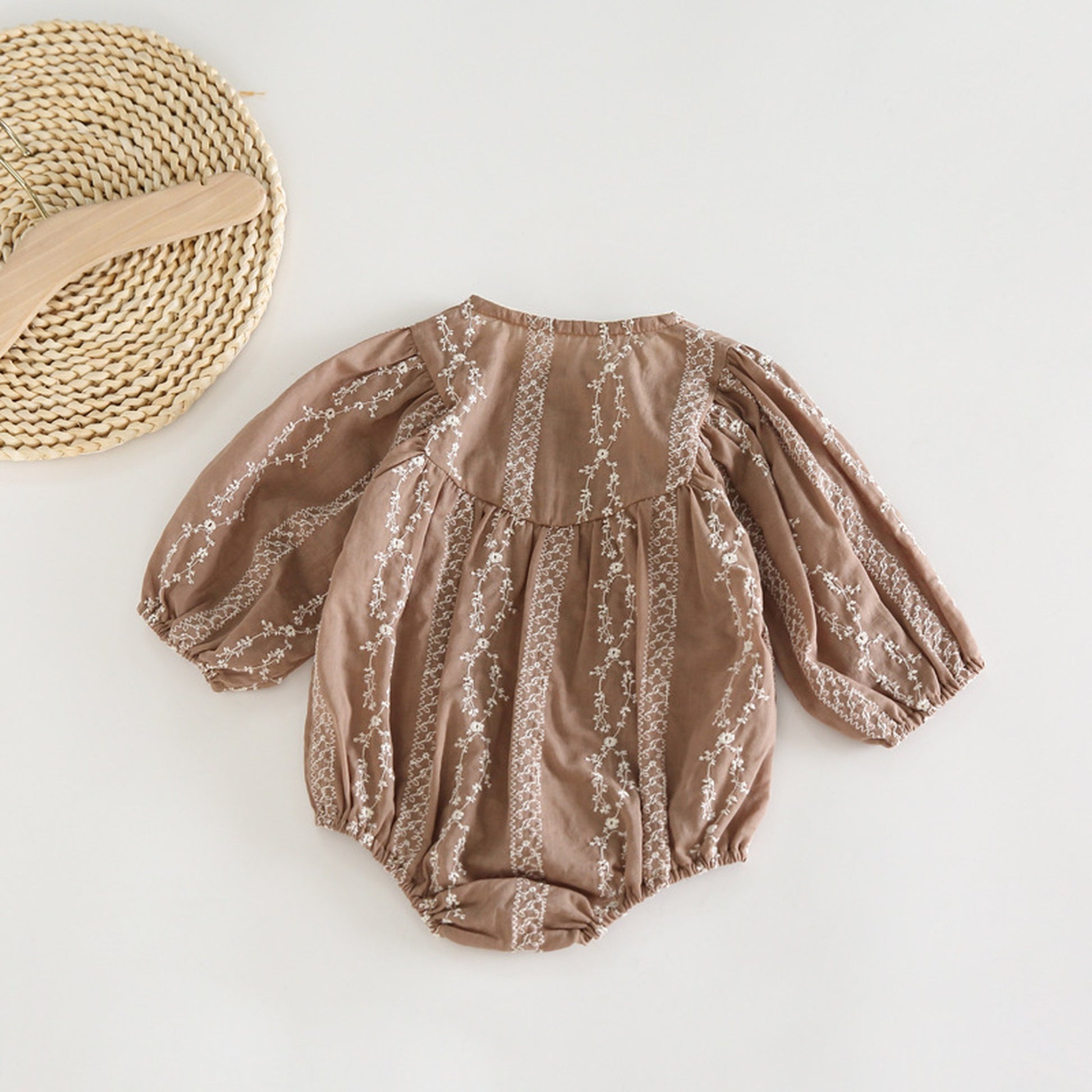 -ベビー 刺繍 フラワー パール レース 長袖ロンパース【mh0000207】 - mamahalo shop - 長袖ロンパース -  べビー服 - 子供服 - 男の子 - 女の子