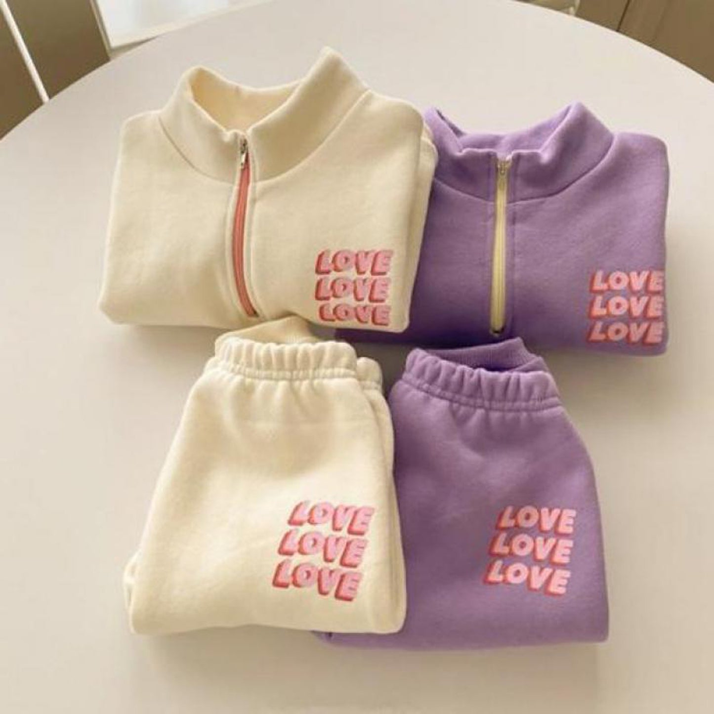 -キッズ セットアップ ロゴ スウェット トップス パンツ【mh0000201】 - mamahalo shop - 長袖セットアップ -  べビー服 - 子供服 - 男の子 - 女の子