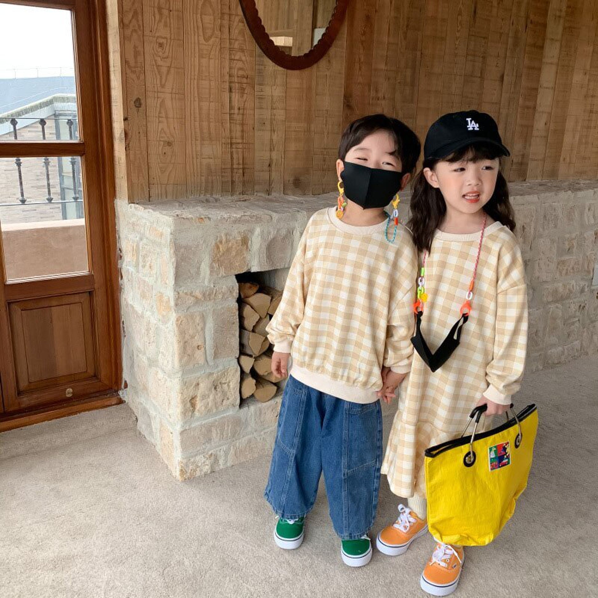 -キッズトップス ワンピース チェック 長袖Tシャツ 長袖フレアワンピース リンクコーデ 兄弟姉妹 お揃いコーデ ピンク/ベージュ/2カラー【mh0000062】 - mamahalo shop - 長袖ワンピース -  べビー服 - 子供服 - 男の子 - 女の子