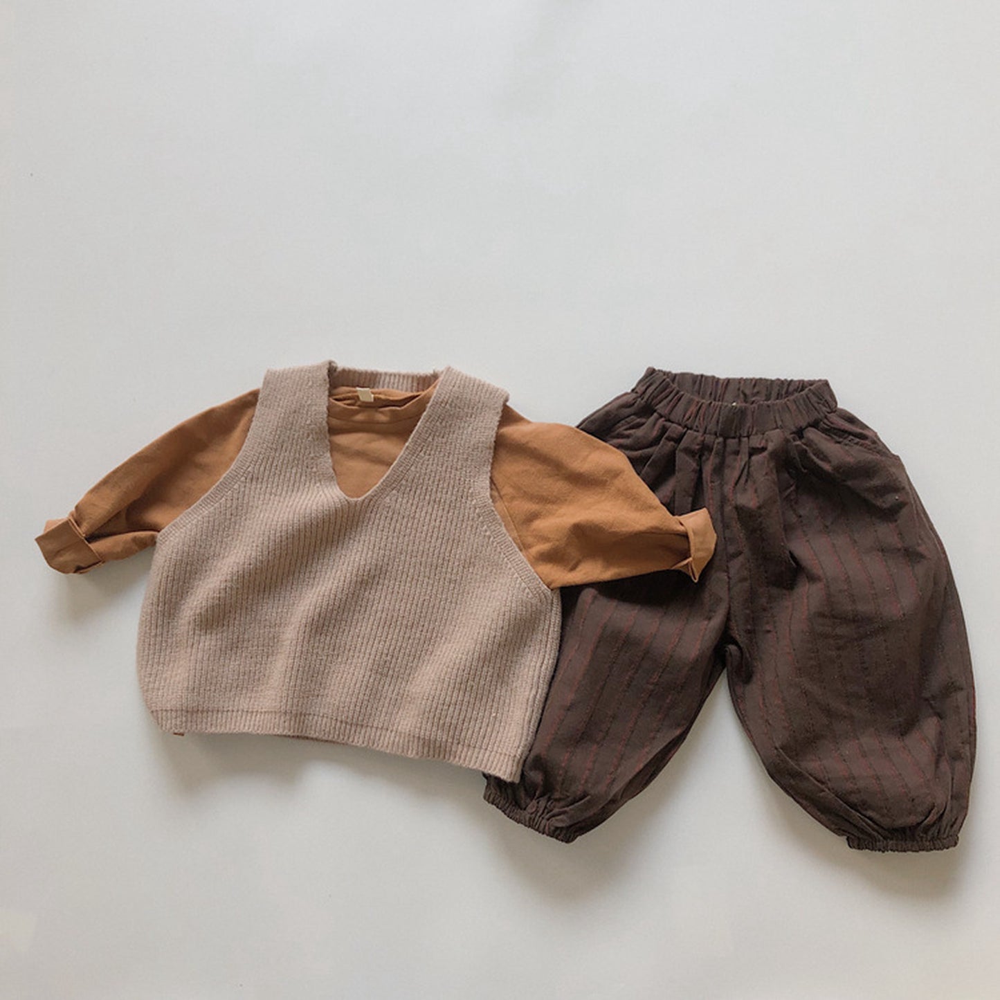 -キッズ ニットベスト シンプルベーシック 2カラー【mh0000235】 - mamahalo shop - ベスト -  べビー服 - 子供服 - 男の子 - 女の子