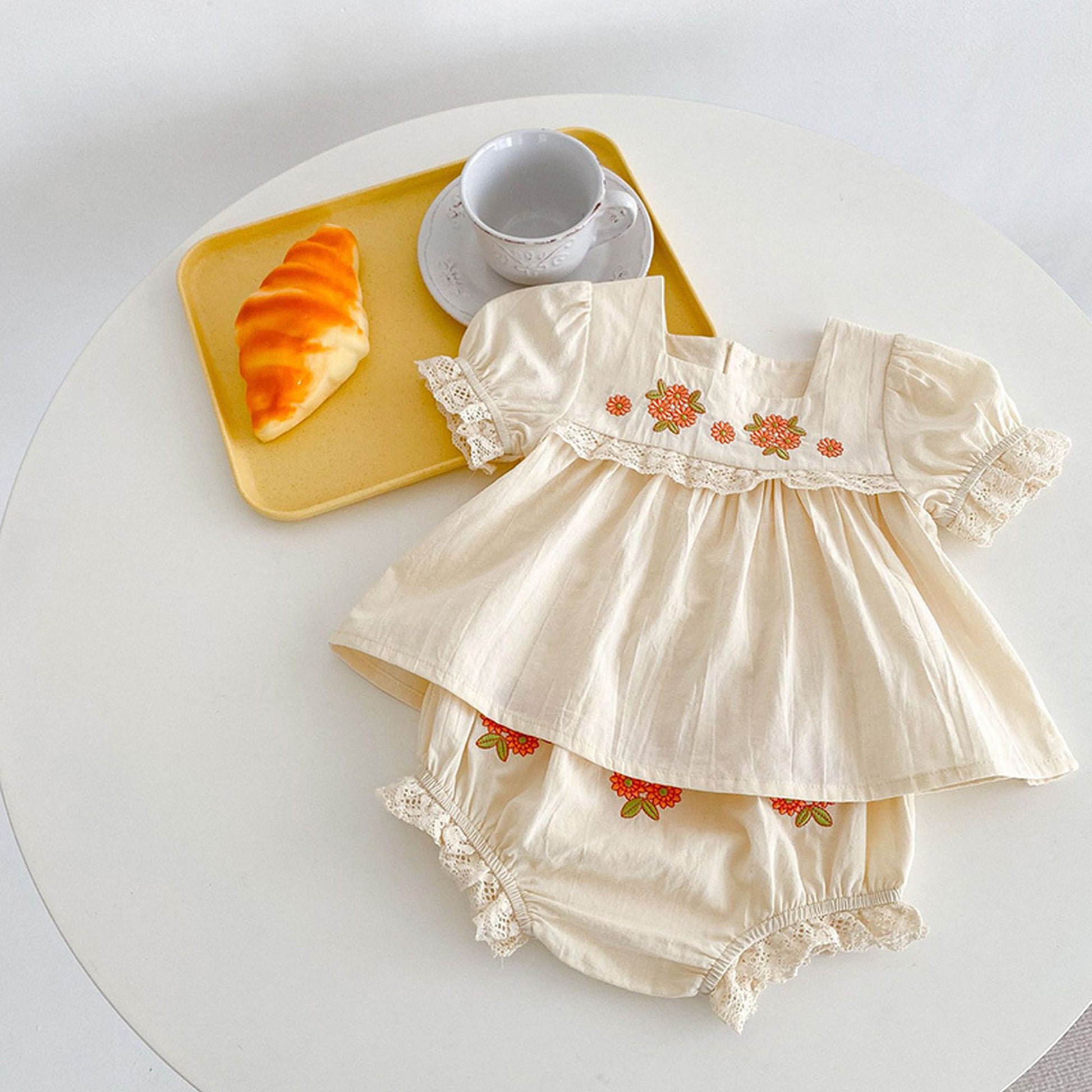 -☺︎ ベビー フラワー 刺繍 セットアップ 半袖 ブラウス ブルマ パンツ - mamahalo shop - 半袖セットアップ -  べビー服 - 子供服 - 男の子 - 女の子