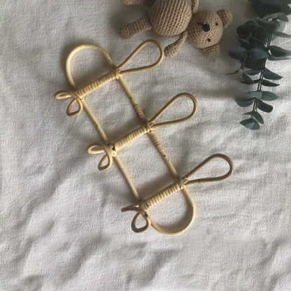 -ラタン 3連 壁掛けフック ナチュラルハンガー掛け【mh0000100】 - mamahalo shop - コートハンガー -  べビー服 - 子供服 - 男の子 - 女の子