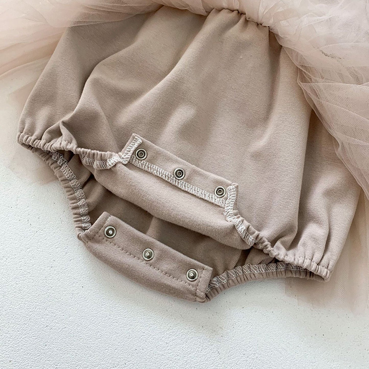 -ベビー チュールスカート ロンパース ヘアバンドセット ベビードレス【mh0000210】 - mamahalo shop - 長袖ロンパース -  べビー服 - 子供服 - 男の子 - 女の子