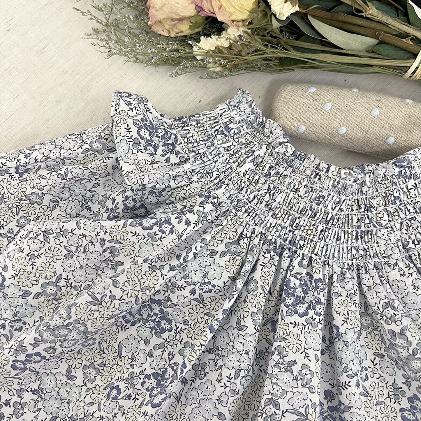 -ベビー キッズ フラワー シャーリング ボトルネック ブラウス トップス - mamahalo shop - 長袖シャツ・ブラウス -  べビー服 - 子供服 - 男の子 - 女の子