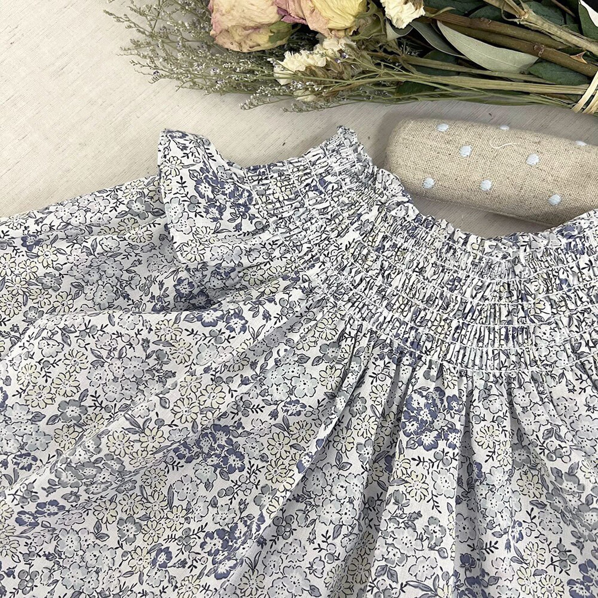 -ベビー キッズ フラワー シャーリング ボトルネック ブラウス トップス - mamahalo shop - 長袖シャツ・ブラウス -  べビー服 - 子供服 - 男の子 - 女の子