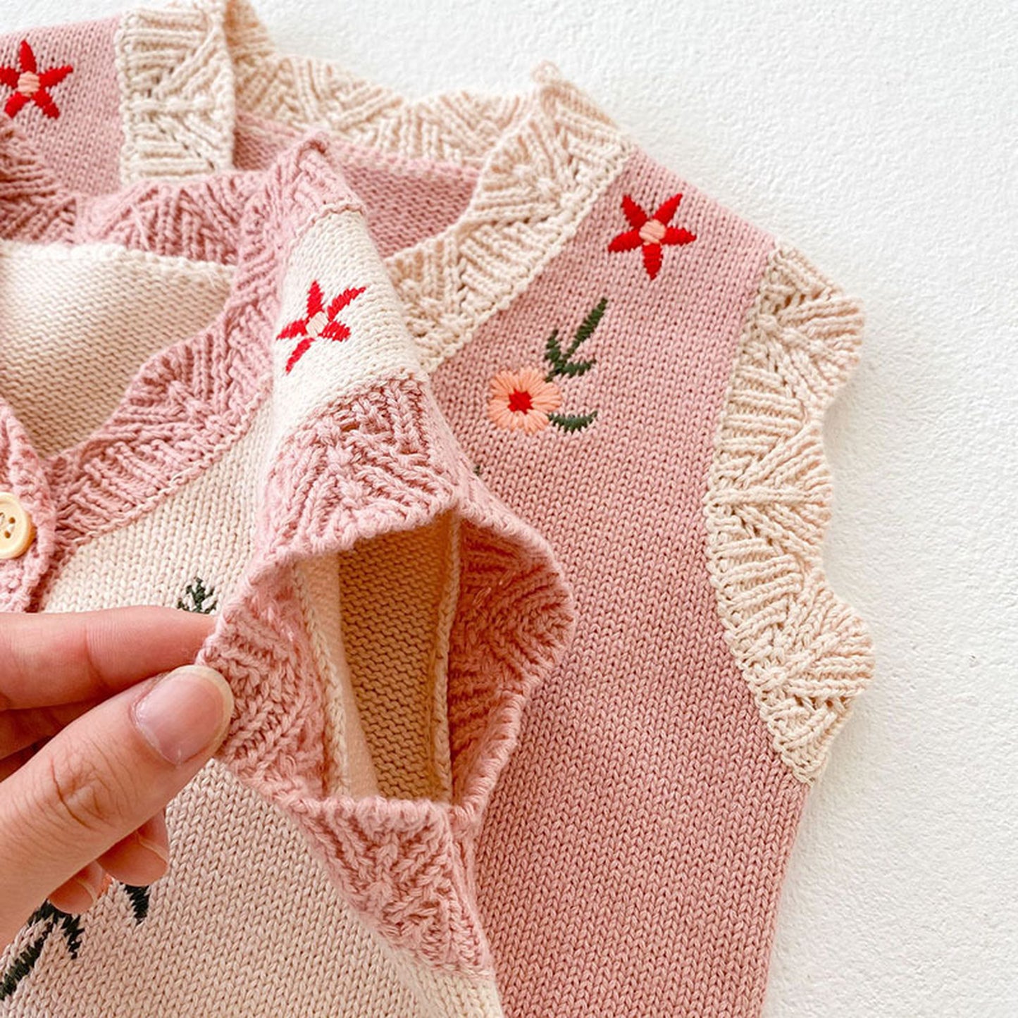 -ベビー フラワー 刺繍 ニット ベスト【mh0000067】 - mamahalo shop - ベスト -  べビー服 - 子供服 - 男の子 - 女の子