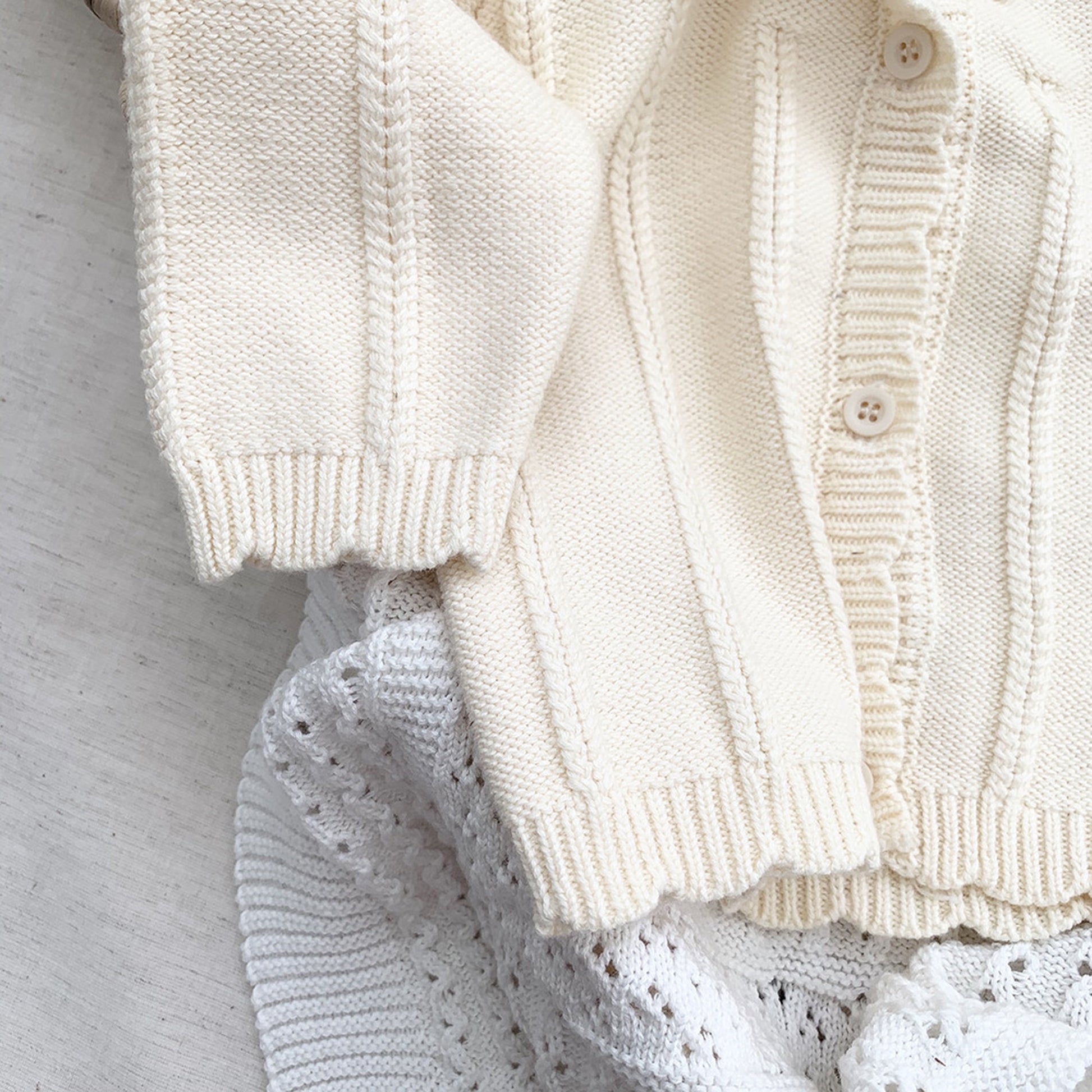 -ベビー キッズ ニット フラワー 刺繍 カーディガン【mh0000248】 - mamahalo shop - カーディガン・パーカー -  べビー服 - 子供服 - 男の子 - 女の子