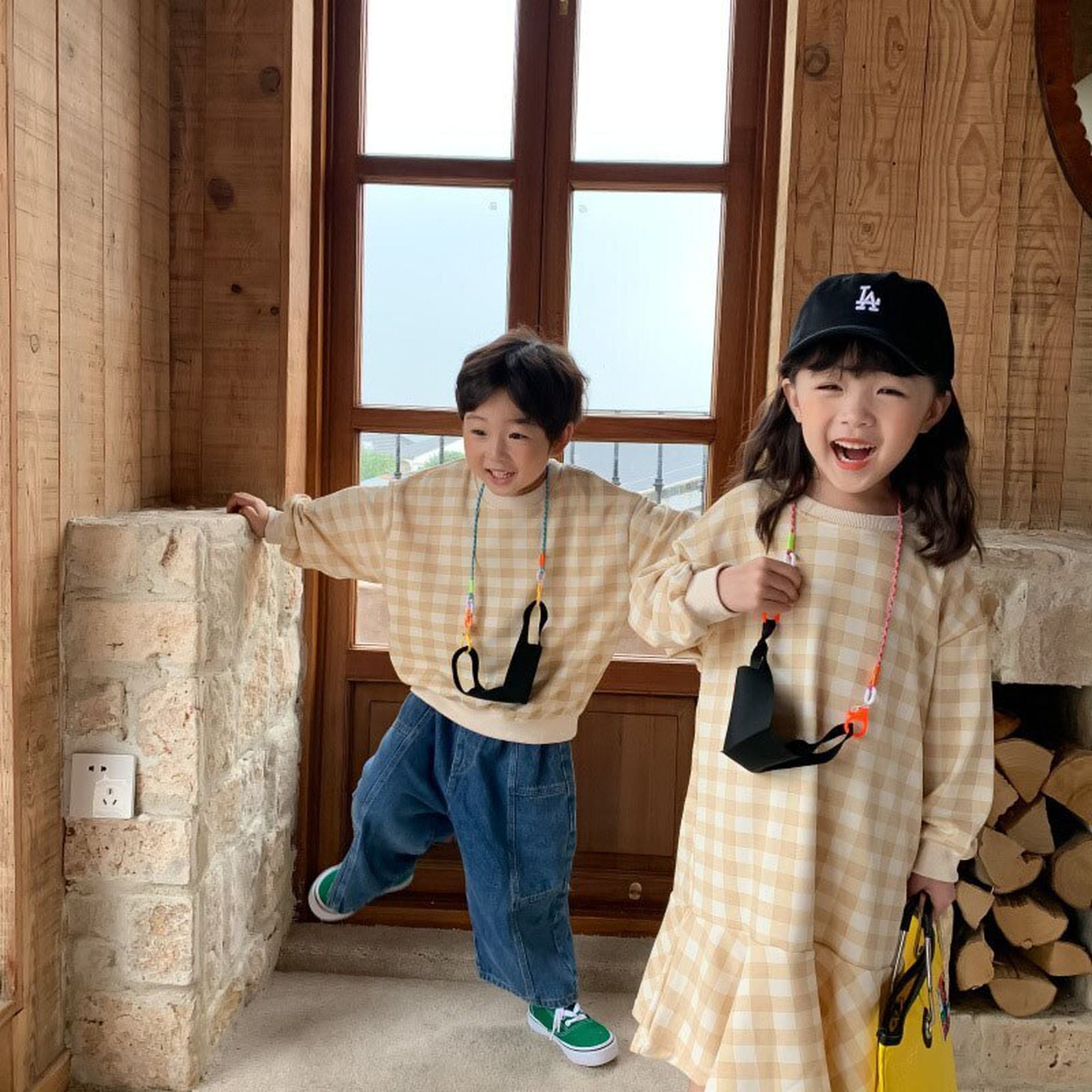 -キッズトップス ワンピース チェック 長袖Tシャツ 長袖フレアワンピース リンクコーデ 兄弟姉妹 お揃いコーデ ピンク/ベージュ/2カラー【mh0000062】 - mamahalo shop - 長袖ワンピース -  べビー服 - 子供服 - 男の子 - 女の子