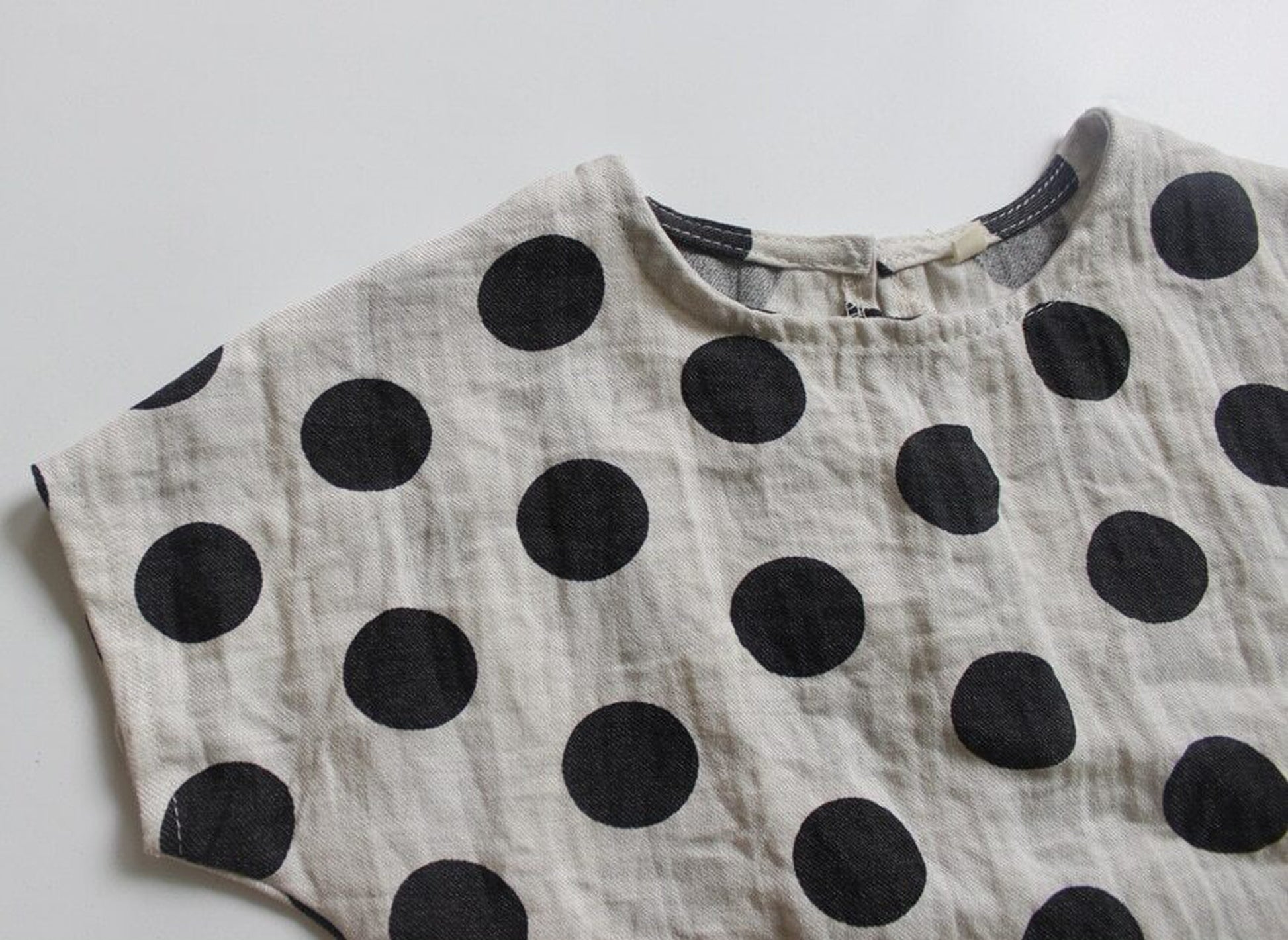 -キッズトップス みずたまドットプリント ルーズ シャツ Tシャツ - mamahalo shop - 半袖Tシャツ -  べビー服 - 子供服 - 男の子 - 女の子