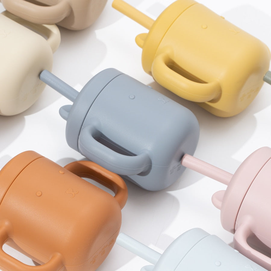 -シリコン ストロー付き カップ コップ - mamahalo shop - ベビーキッズ食器 -  べビー服 - 子供服 - 男の子 - 女の子