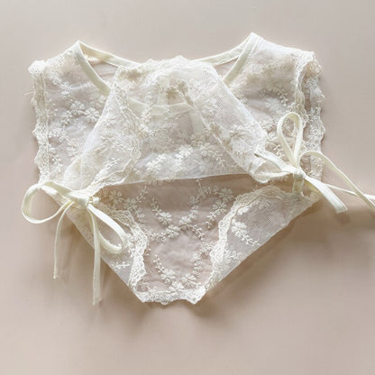 -ベビー レース 刺繍 ビブベスト - mamahalo shop - ベスト -  べビー服 - 子供服 - 男の子 - 女の子