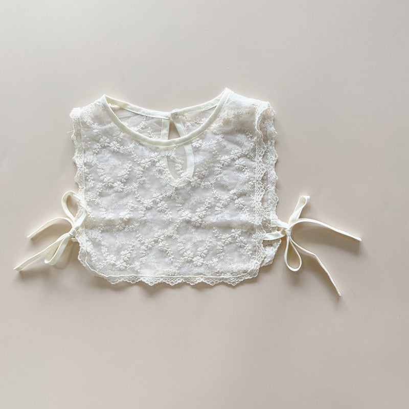 -ベビー レース 刺繍 ビブベスト - mamahalo shop - ベスト -  べビー服 - 子供服 - 男の子 - 女の子