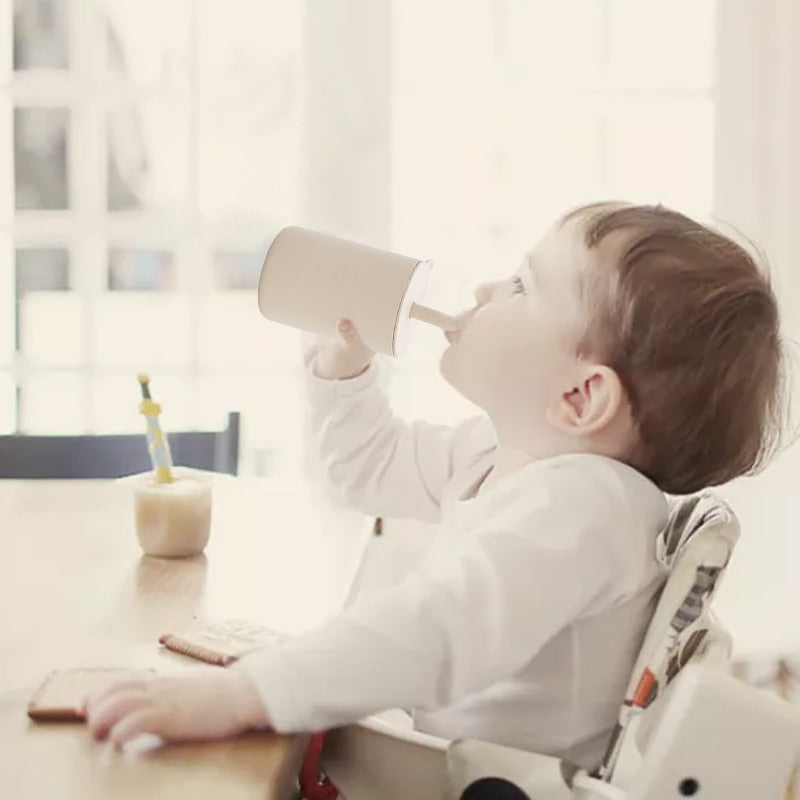 -# シリコン ストロー付き カップ シッピー タンブラー【mh0001586】 - mamahalo shop - ベビーキッズ食器 -  べビー服 - 子供服 - 男の子 - 女の子