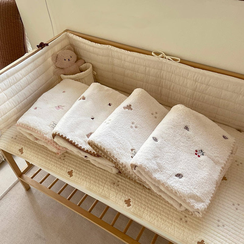 -ベビー 刺繍 ブランケット 毛布 フランネル くま ベア りす うさぎ バニー - mamahalo shop - ベビーブランケット・タオル -  べビー服 - 子供服 - 男の子 - 女の子