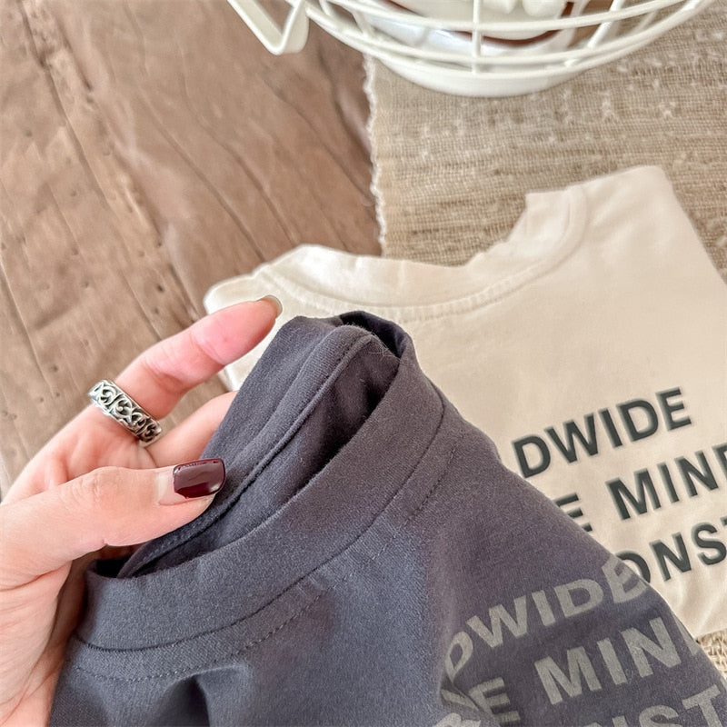 -キッズ レターロゴ 長袖 ルーズ Tシャツ トップス【mh0001288】 - mamahalo shop - 長袖Tシャツ -  べビー服 - 子供服 - 男の子 - 女の子