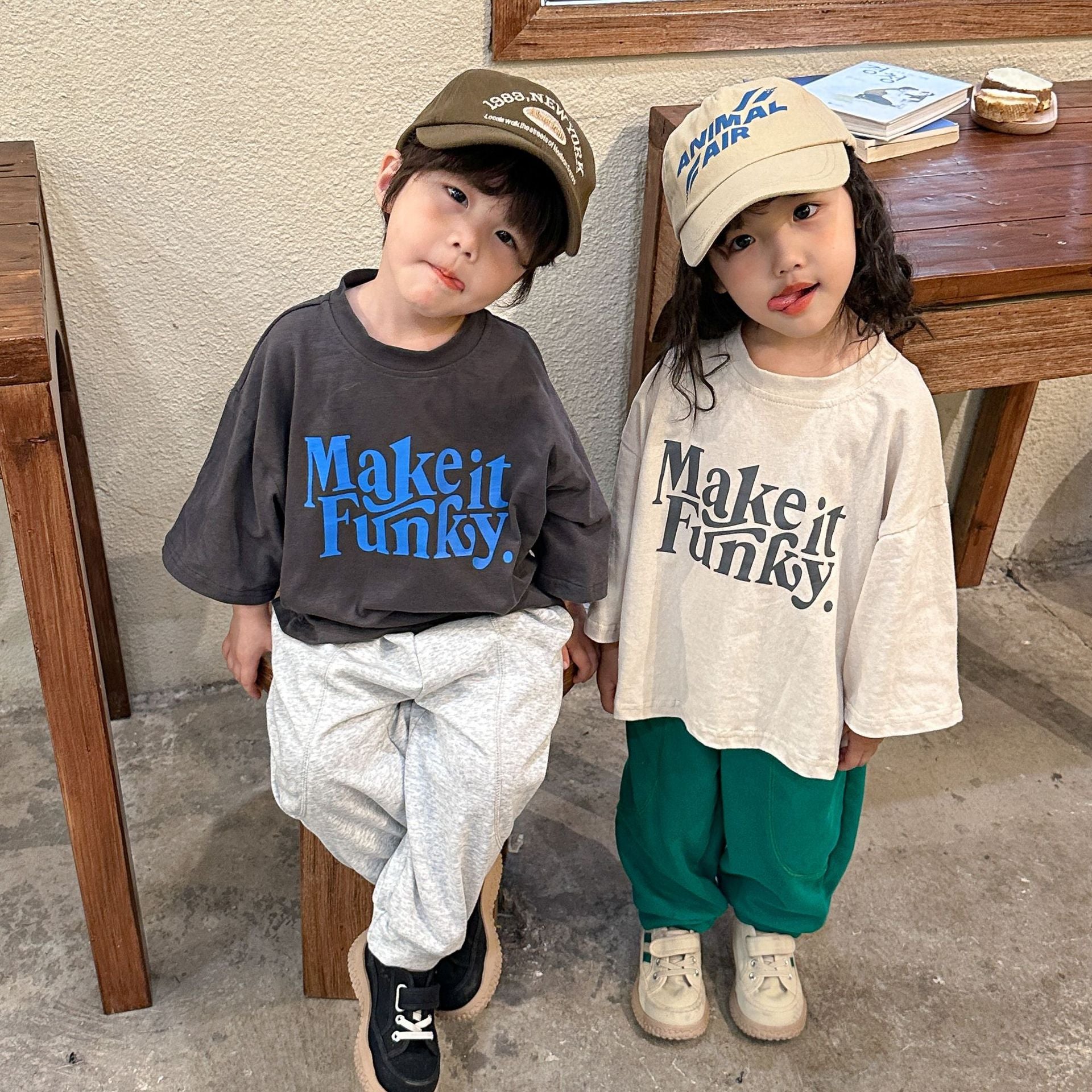 -キッズ レターロゴ 肩落ち ルーズ 長袖 Tシャツ トップス 4600B - mamahalo shop - 長袖Tシャツ -  べビー服 - 子供服 - 男の子 - 女の子