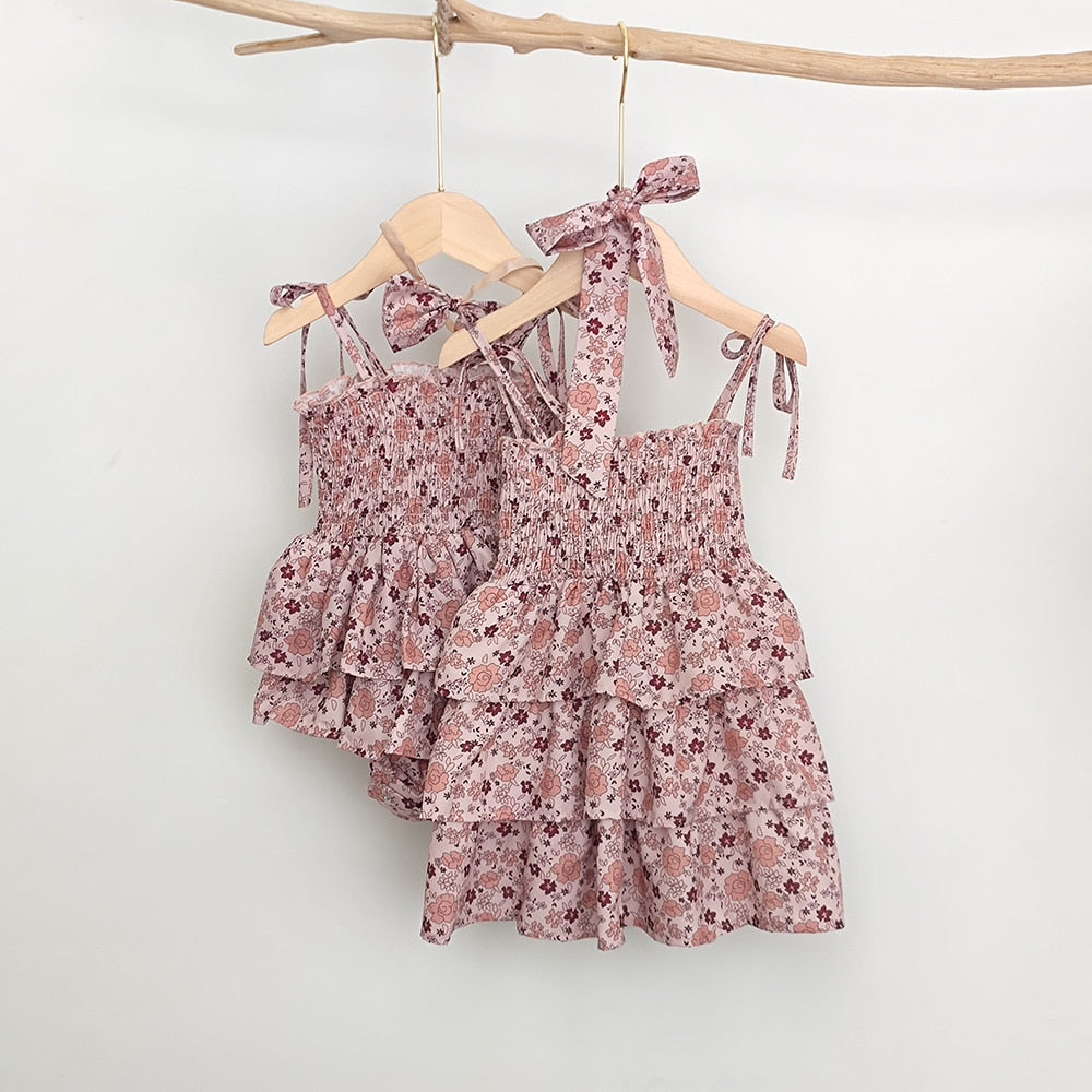 -ベビー キッズ セットアップ フラワー 花柄 ガールズ キャミソール ロンパース ワンピース ボーイズ セットアップ 半袖 シャツ ショートパンツ リンク 姉妹 兄弟 お揃い コーデ【mh0002074】 - mamahalo shop - ノースリーブワンピース -  べビー服 - 子供服 - 男の子 - 女の子