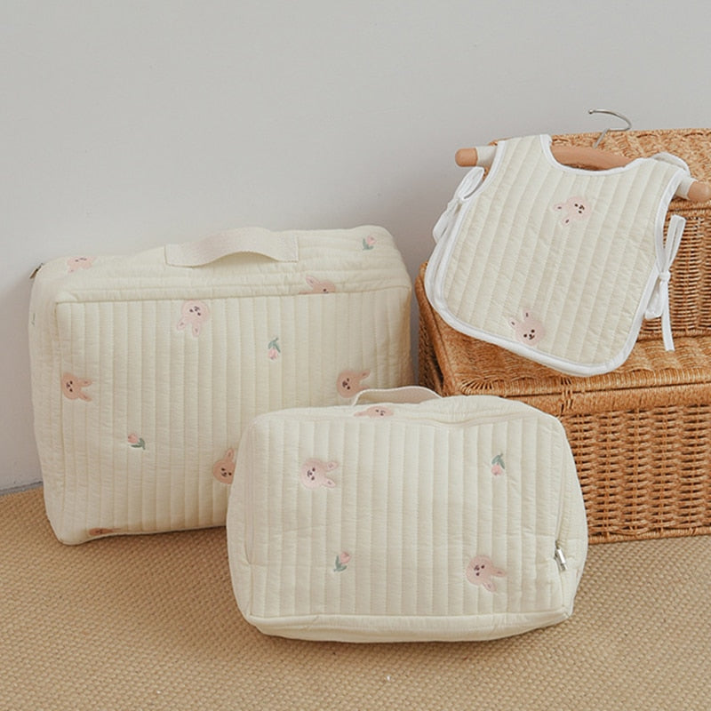 -キルティング 刺繍 おむつポーチ ママバッグ 鞄 くま ベア オリーブ チューリップ チェリー りす【mh0001464】 - mamahalo shop - おむつポーチ -  べビー服 - 子供服 - 男の子 - 女の子