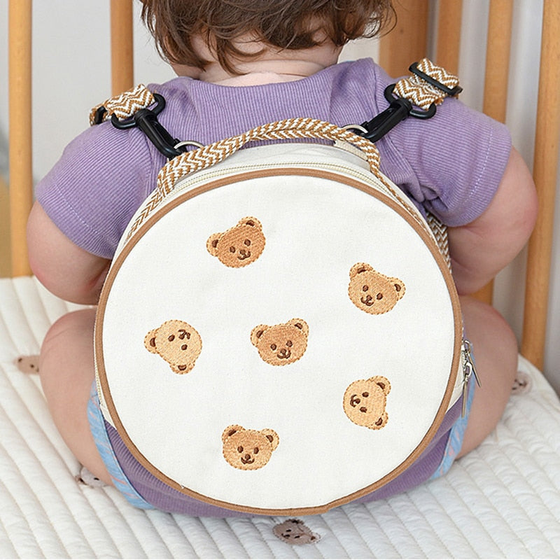 -ベビー くま ベア 刺繍 バックパック 円形 リュック 鞄【mh0000985】 - mamahalo shop - メッセンジャーバッグ -  べビー服 - 子供服 - 男の子 - 女の子