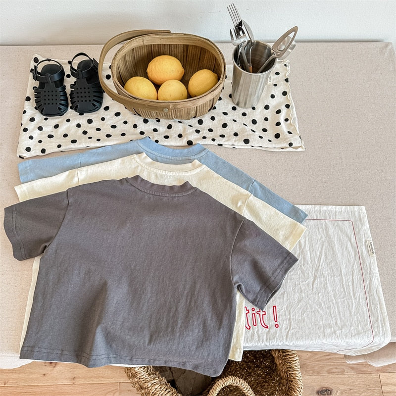 -キッズ いちご ストロベリー Vネック 半袖 Tシャツ トップス - mamahalo shop - 半袖Tシャツ -  べビー服 - 子供服 - 男の子 - 女の子