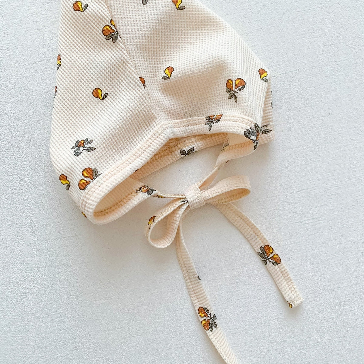 -ベビー ワッフル プリント ボンネット 帽子 フラワー 車 くるま 恐竜 ダイナソー - mamahalo shop - ベビー用帽子 -  べビー服 - 子供服 - 男の子 - 女の子