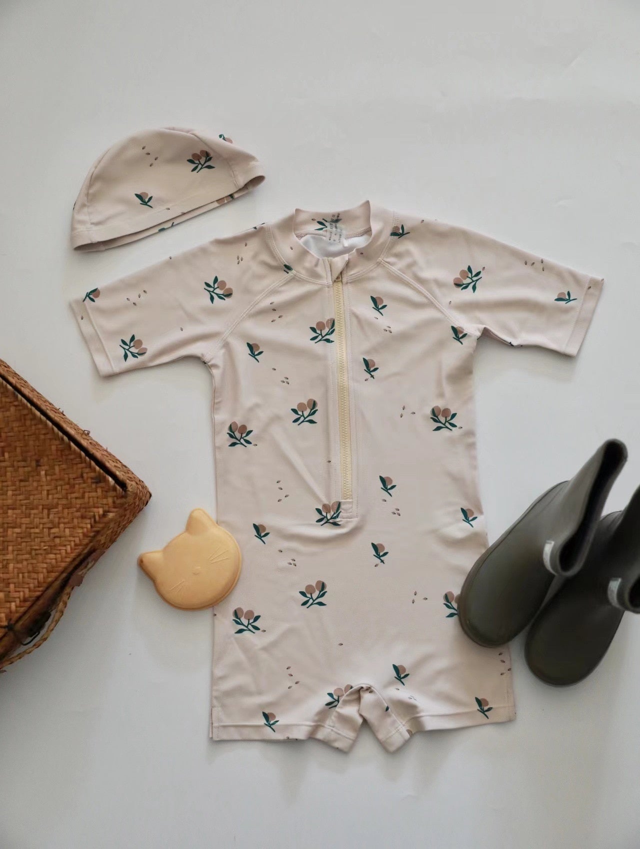 -キッズ ボーイズ 水着 セット 長袖 トップス パンツ ラッシュガード スイムウェア 帽子 セット【mh0001541】 - mamahalo shop - ベビー用水着 -  べビー服 - 子供服 - 男の子 - 女の子