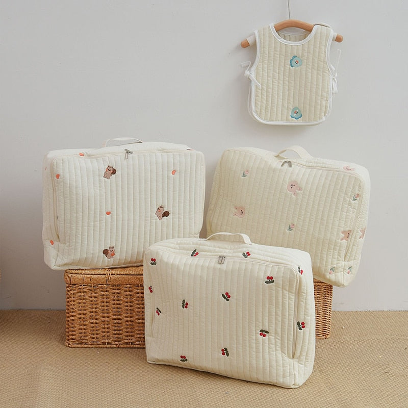 -キルティング 刺繍 おむつポーチ ママバッグ 鞄 くま ベア オリーブ チューリップ チェリー りす【mh0001464】 - mamahalo shop - おむつポーチ -  べビー服 - 子供服 - 男の子 - 女の子