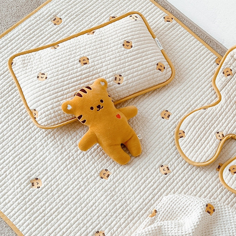 -ベビー キッズ 刺繍 枕 ピロー くま ベア りす 虎 タイガー うさぎ - mamahalo shop - ベビー寝具 -  べビー服 - 子供服 - 男の子 - 女の子