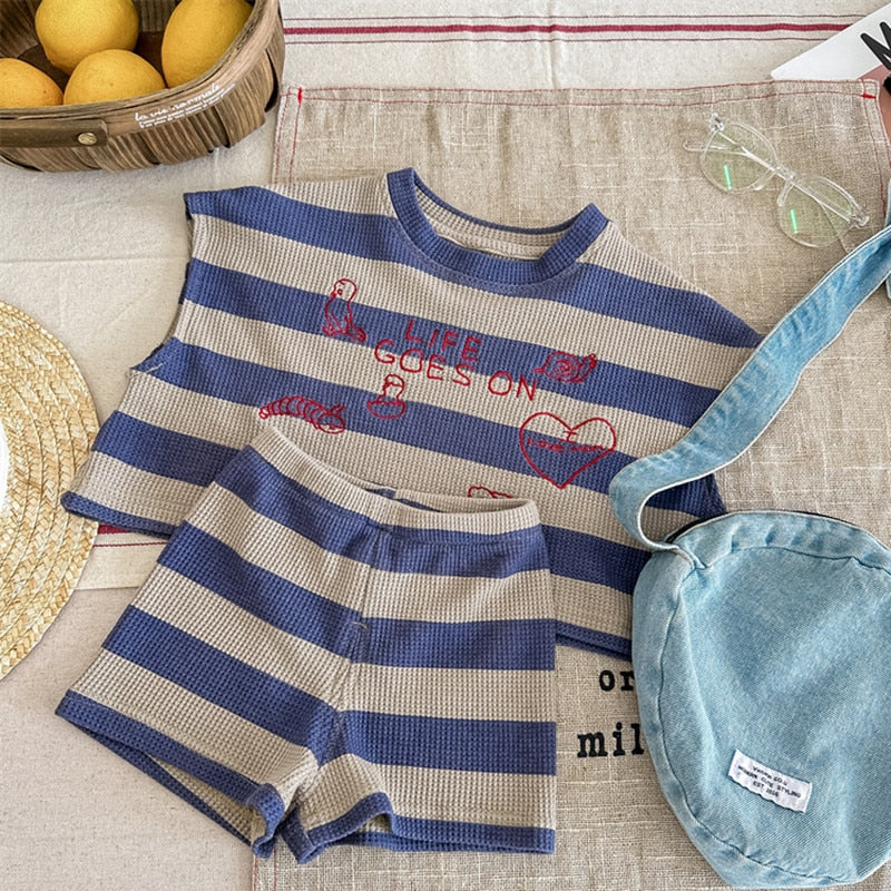 -キッズ ボーダー セットアップ レターロゴ 刺繍 ノースリーブ ルーズ Tシャツ ショートパンツ グリーン ブルー ボーイズ - mamahalo shop - 半袖セットアップ -  べビー服 - 子供服 - 男の子 - 女の子