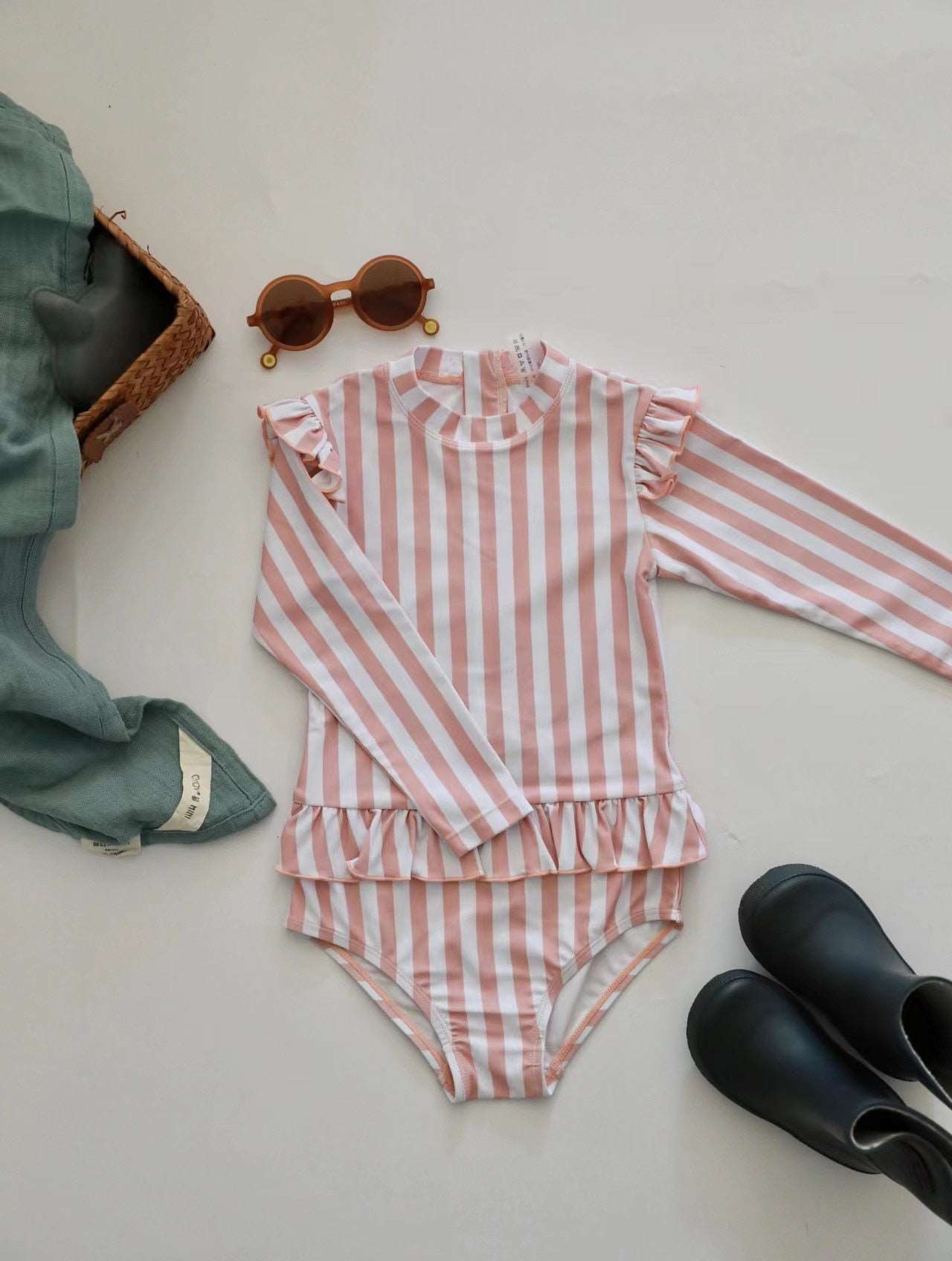 -キッズ ガールズ 女の子 ワンピース 水着 スイムウェア ラッシュガード 帽子 セット【mh0001414】 - mamahalo shop - ベビー用水着 -  べビー服 - 子供服 - 男の子 - 女の子