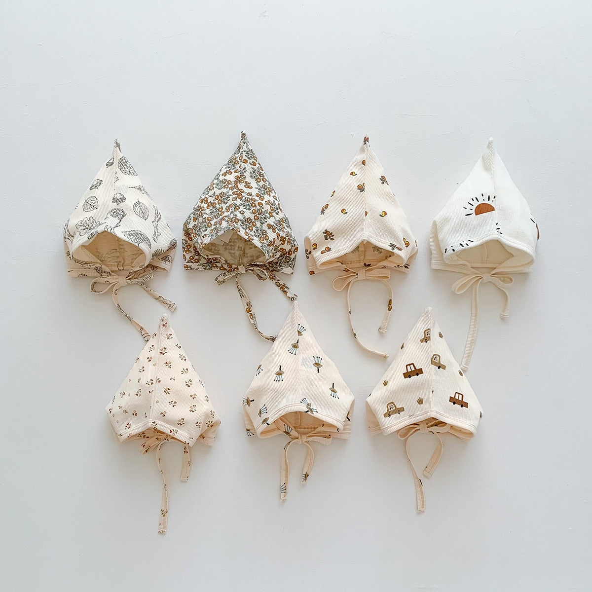 -ベビー ワッフル プリント ボンネット 帽子 フラワー 車 くるま 恐竜 ダイナソー - mamahalo shop - ベビー用帽子 -  べビー服 - 子供服 - 男の子 - 女の子