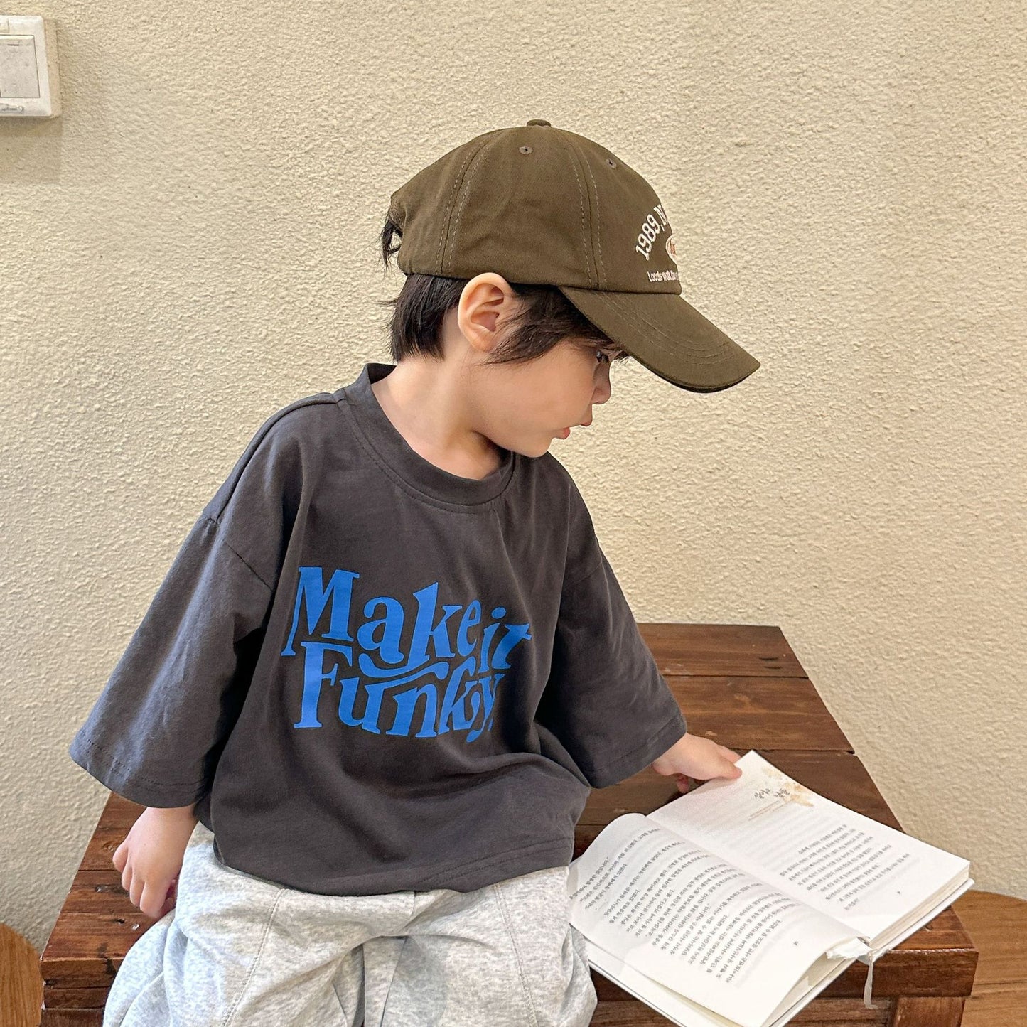 -キッズ レターロゴ 肩落ち ルーズ 長袖 Tシャツ トップス 4600B - mamahalo shop - 長袖Tシャツ -  べビー服 - 子供服 - 男の子 - 女の子