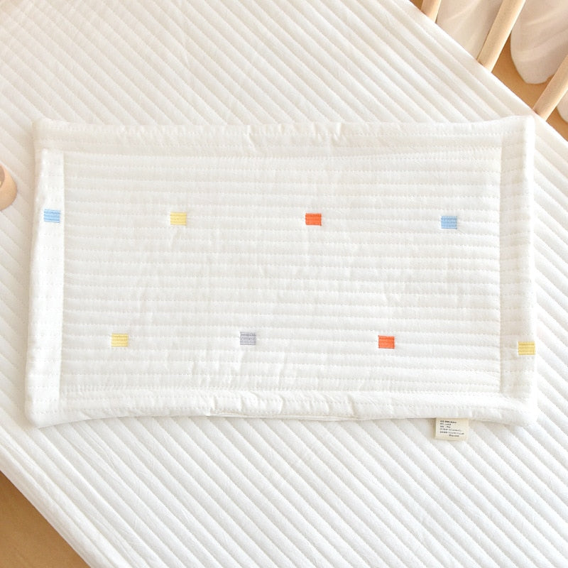 -ベビー キッズ キルティング 刺繍 フラット ピロー 枕 - mamahalo shop - ベビー寝具 -  べビー服 - 子供服 - 男の子 - 女の子