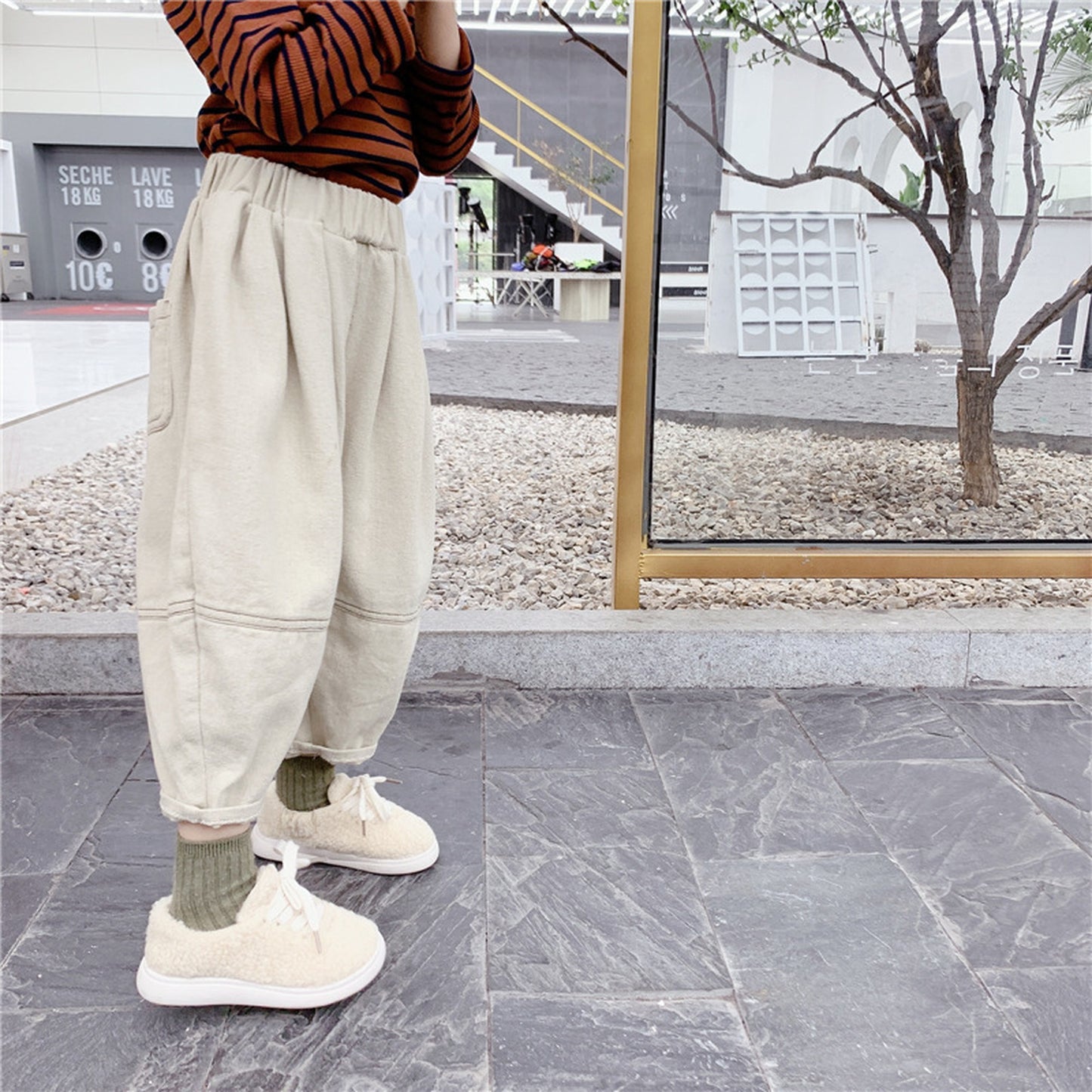 -# キッズパンツ ルーズ 切り替え クロップドパンツ 2カラー【mh0000407】 - mamahalo shop - ロングパンツ・スウェットパンツ -  べビー服 - 子供服 - 男の子 - 女の子