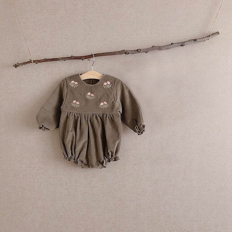 長袖ロンパース Coffee / 6M 66cm ベビー フラワー 刺繍 ロンパース 帽子 ボンネット【mh0000082】