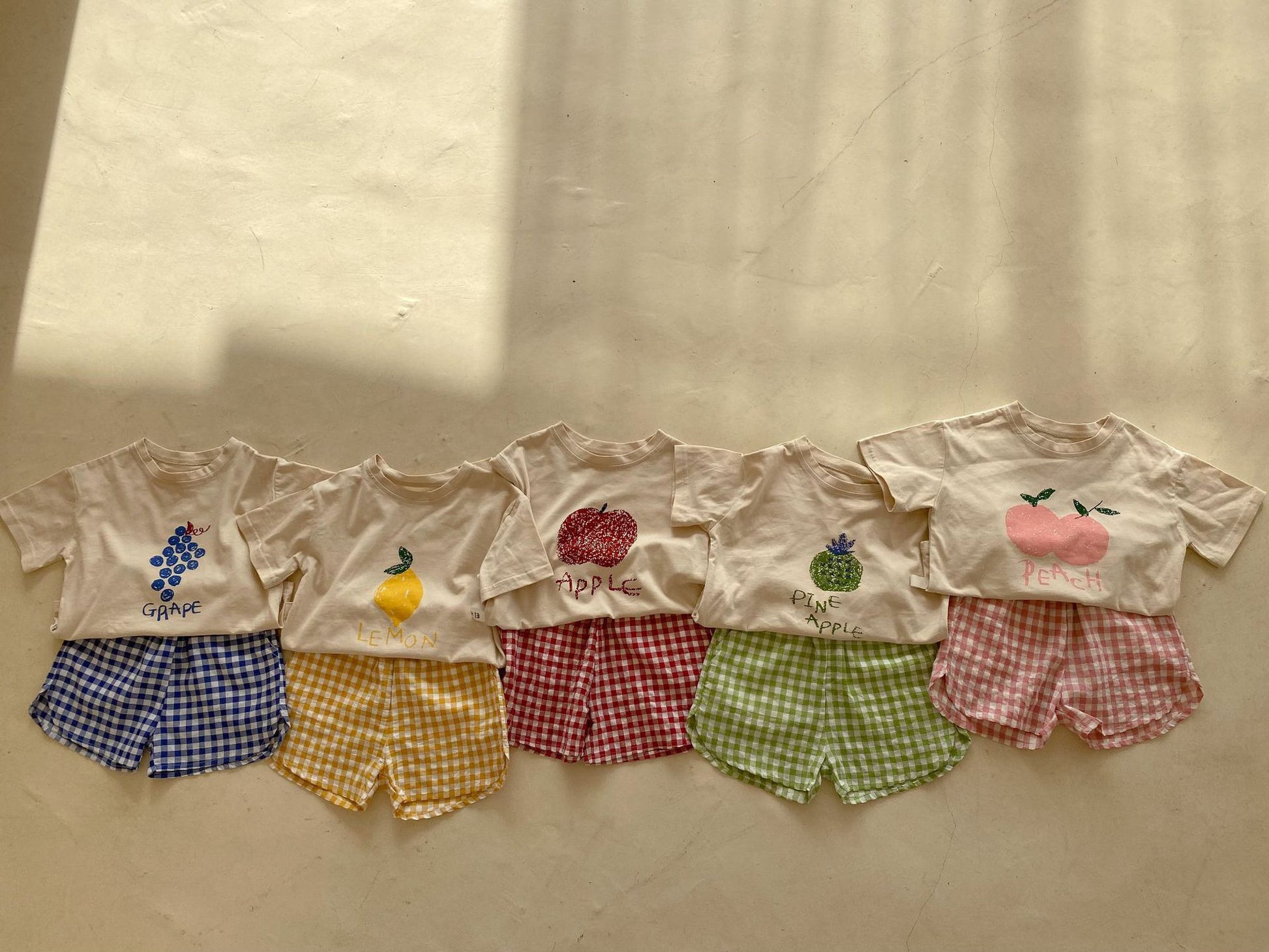 -キッズ フルーツ セットアップ Tシャツ チェック パンツ 48902210 - mamahalo shop - 半袖セットアップ -  べビー服 - 子供服 - 男の子 - 女の子