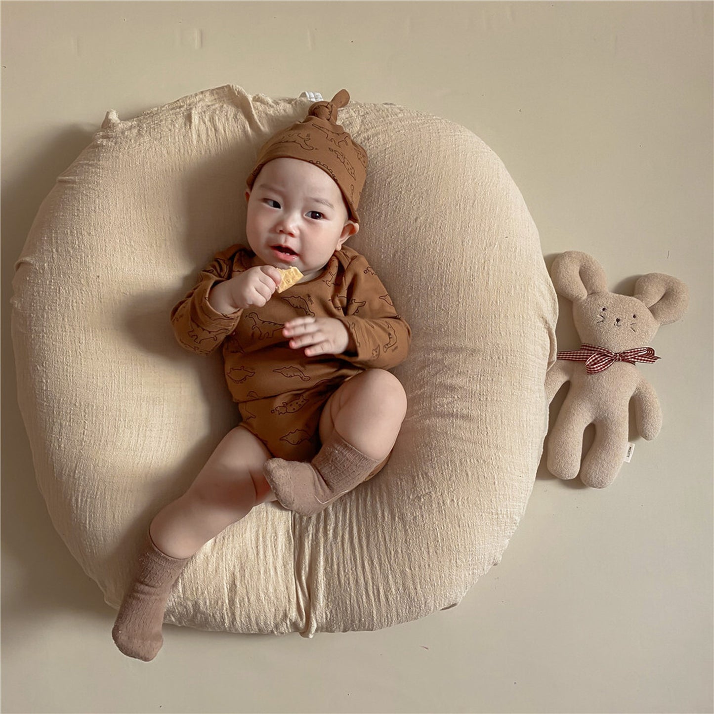 -ベビー 恐竜 ダイナソー セットアップ ロンパース 帽子 トップス パンツ【mh0000227】 - mamahalo shop - ロンパースセットアップ -  べビー服 - 子供服 - 男の子 - 女の子