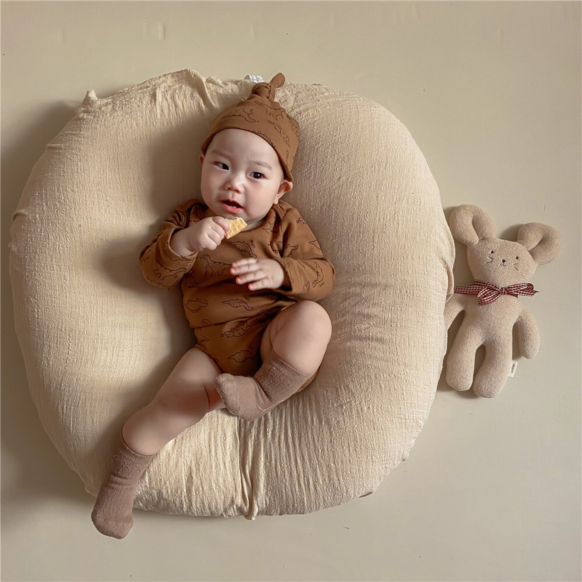 -ベビー 恐竜 ダイナソー セットアップ ロンパース 帽子 トップス パンツ【mh0000227】 - mamahalo shop - ロンパースセットアップ -  べビー服 - 子供服 - 男の子 - 女の子