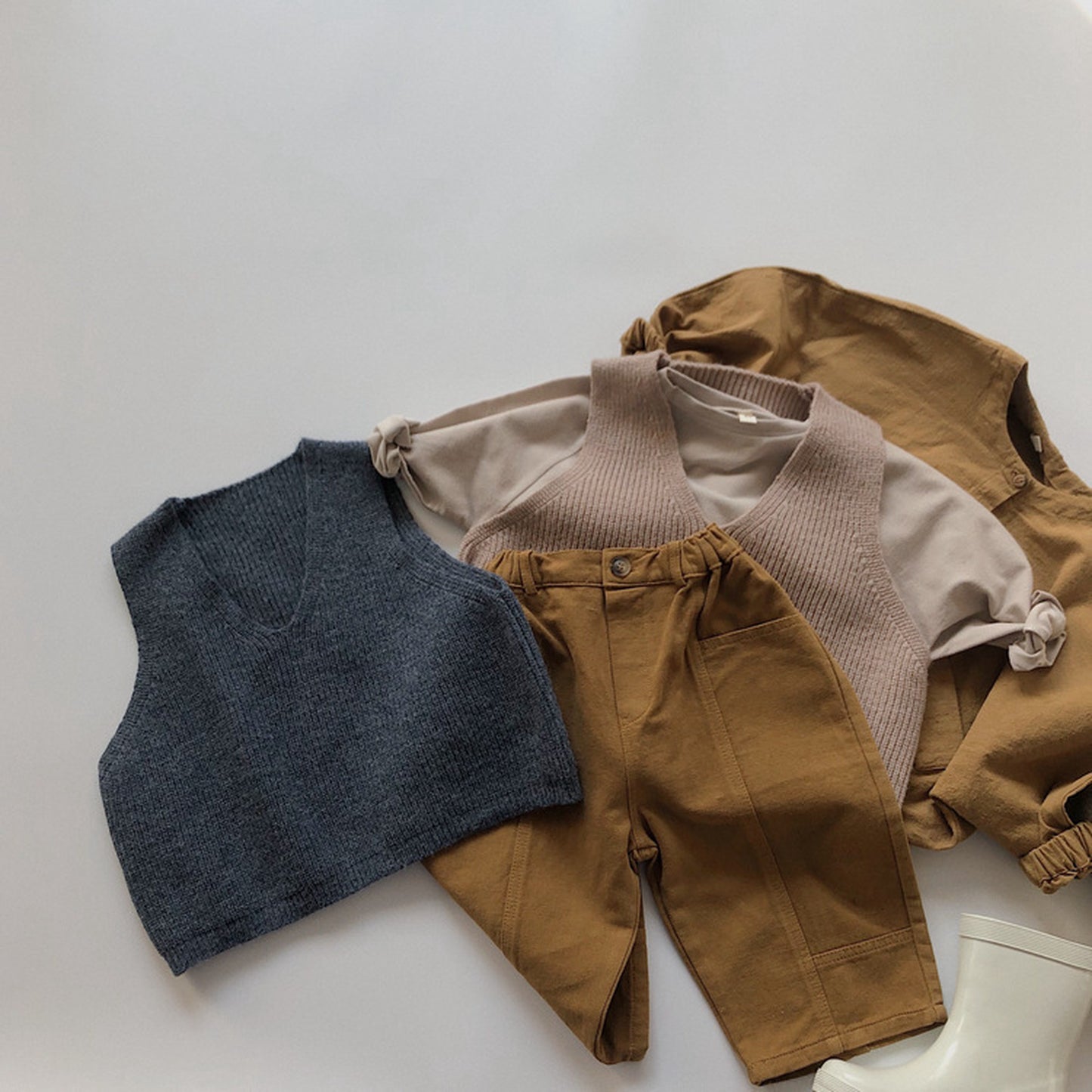 -キッズ ニットベスト シンプルベーシック 2カラー【mh0000235】 - mamahalo shop - ベスト -  べビー服 - 子供服 - 男の子 - 女の子