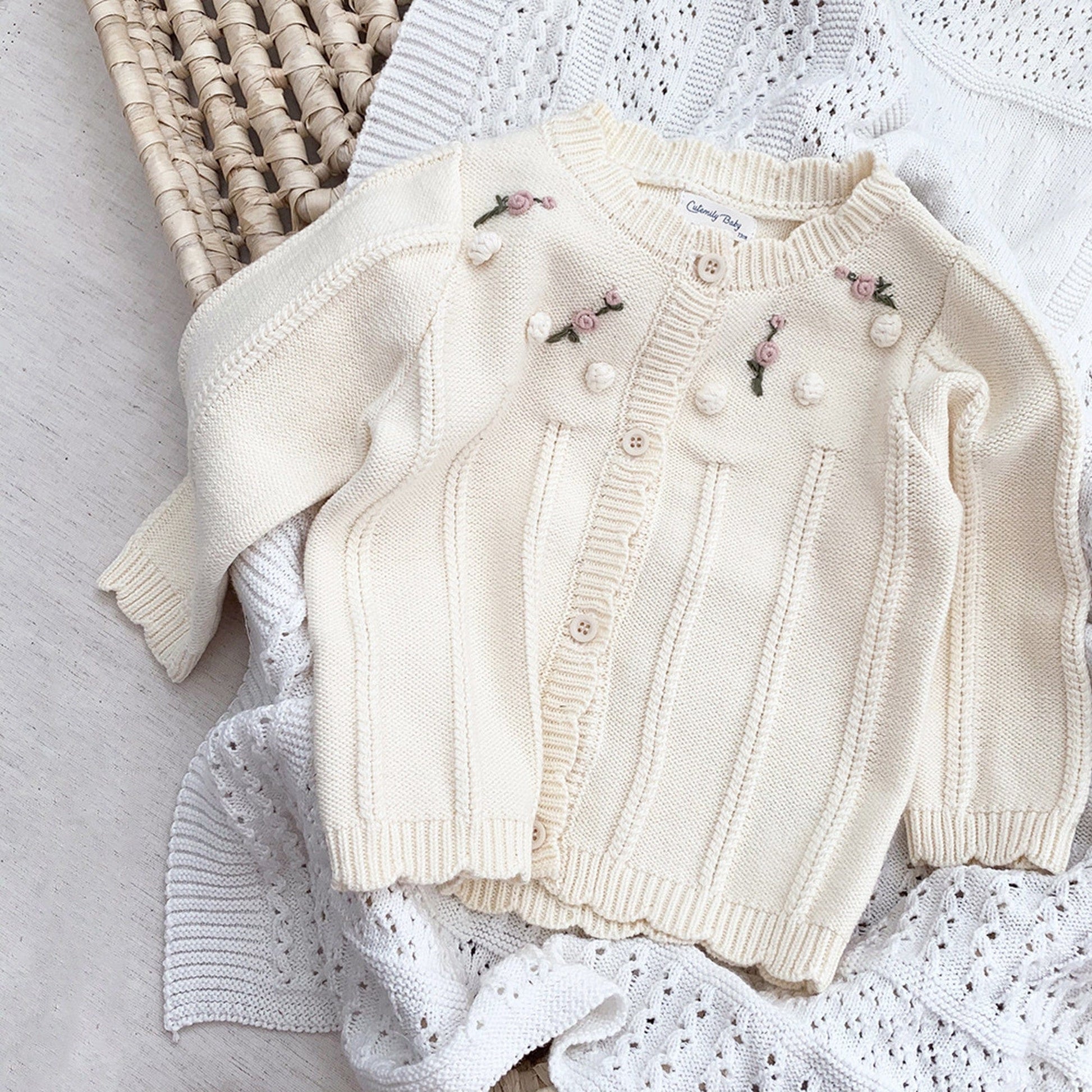 カーディガン・パーカー Beige / 9M 73cm ベビー キッズ ニット フラワー 刺繍 カーディガン【mh0000248】