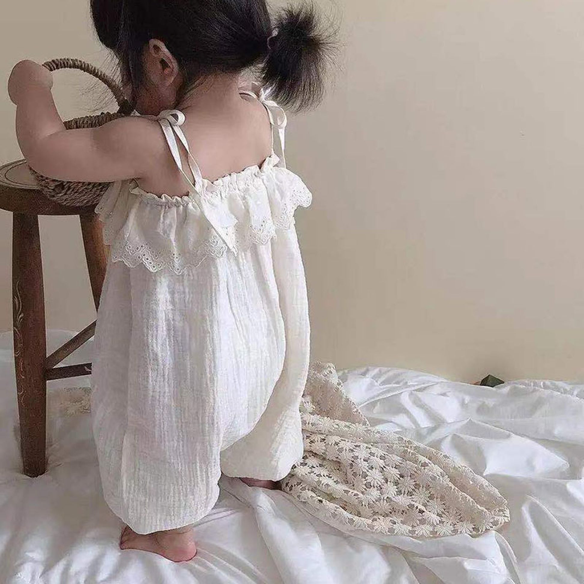 -☺︎ ベビー キャミソール ジャンプスーツ サロペット パンツ ホワイト - mamahalo shop - サロペットパンツ・サスペンダーパンツ -  べビー服 - 子供服 - 男の子 - 女の子