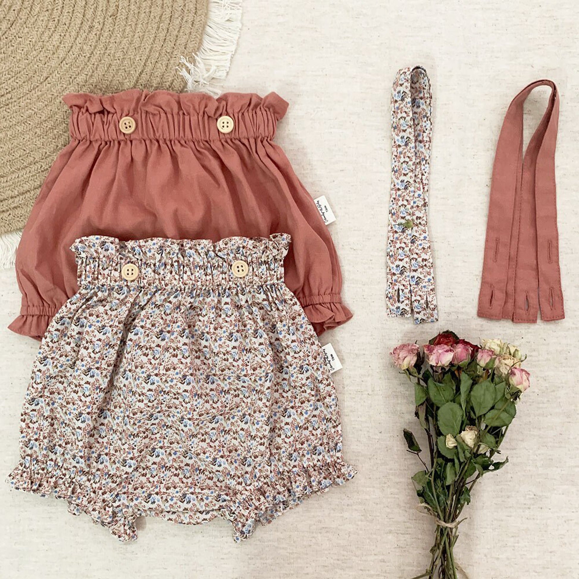 -ベビーキッズパンツ フラワー サスペンダー ブルマ フリル ショートパンツ - mamahalo shop - サロペットパンツ・サスペンダーパンツ -  べビー服 - 子供服 - 男の子 - 女の子