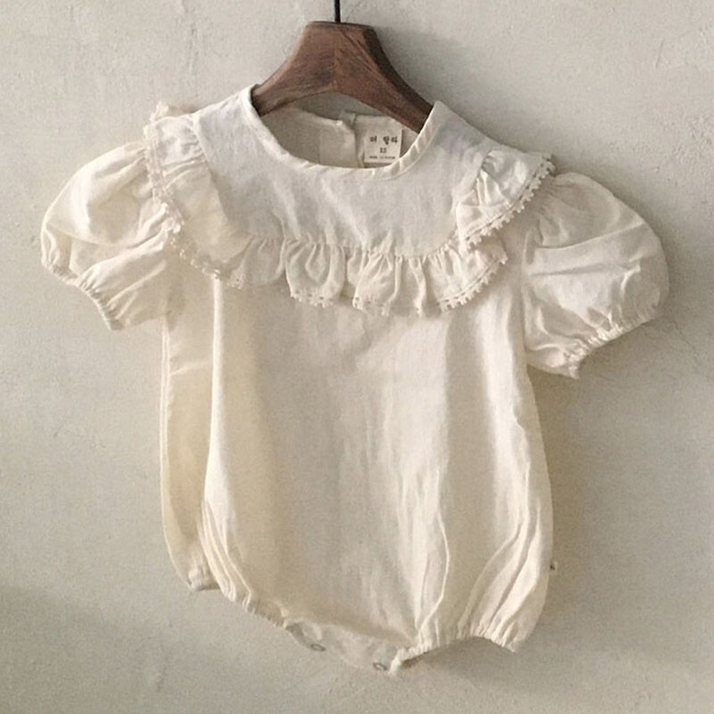 -ベビー フリルカラー 半袖 パフスリーブ ロンパース - mamahalo shop - 半袖ロンパース -  べビー服 - 子供服 - 男の子 - 女の子