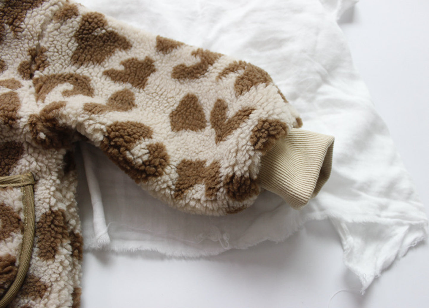 -キッズ レオパード フリース ジャケット アウター【mh0000287】 - mamahalo shop - ショートコート・ジャケット・ジャンパー -  べビー服 - 子供服 - 男の子 - 女の子