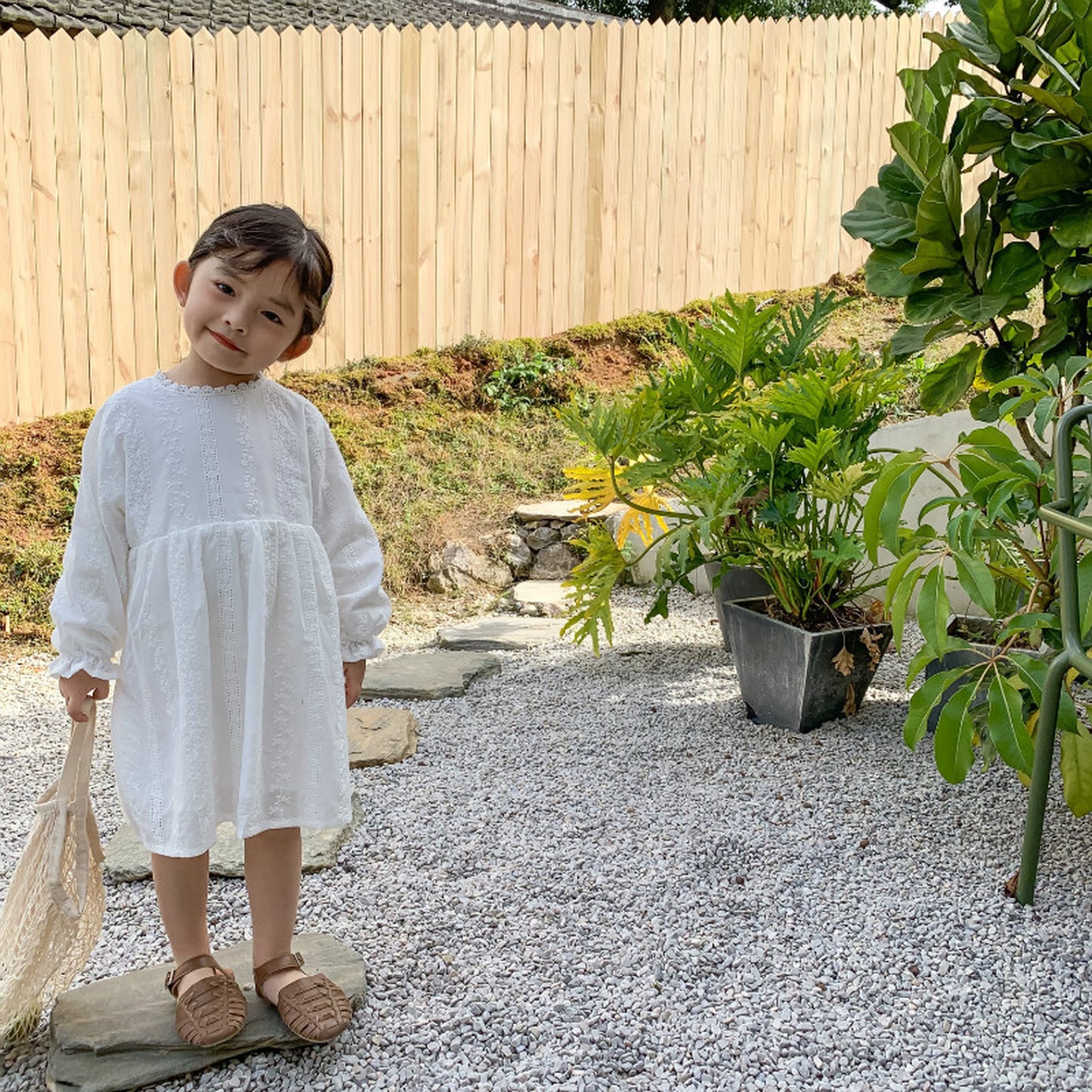 -キッズ フラワー 刺繍 ワンピース【mh0000229】 - mamahalo shop - 長袖ワンピース -  べビー服 - 子供服 - 男の子 - 女の子