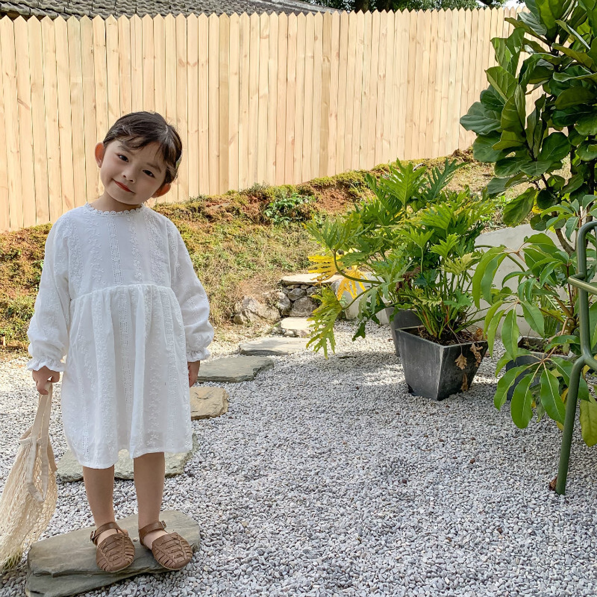 -キッズ フラワー 刺繍 ワンピース【mh0000229】 - mamahalo shop - 長袖ワンピース -  べビー服 - 子供服 - 男の子 - 女の子