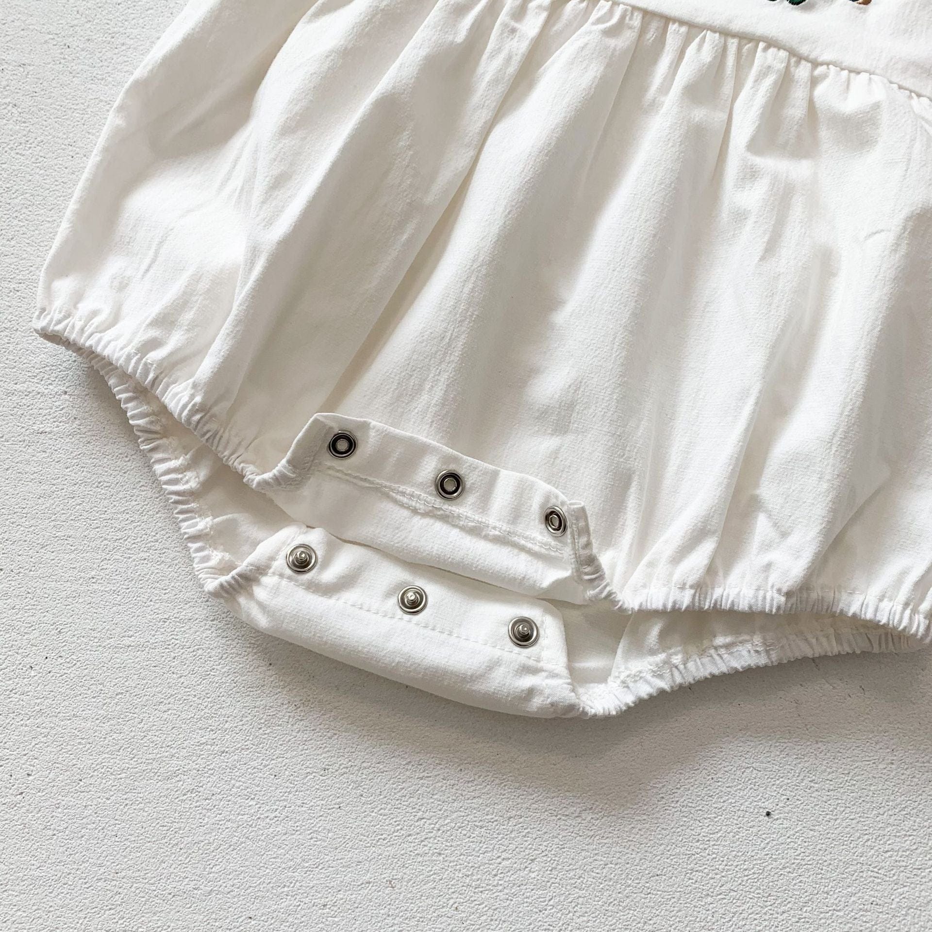 長袖ロンパース ベビー 刺繍 フローラル 襟付き ロンパース【mh0000031】