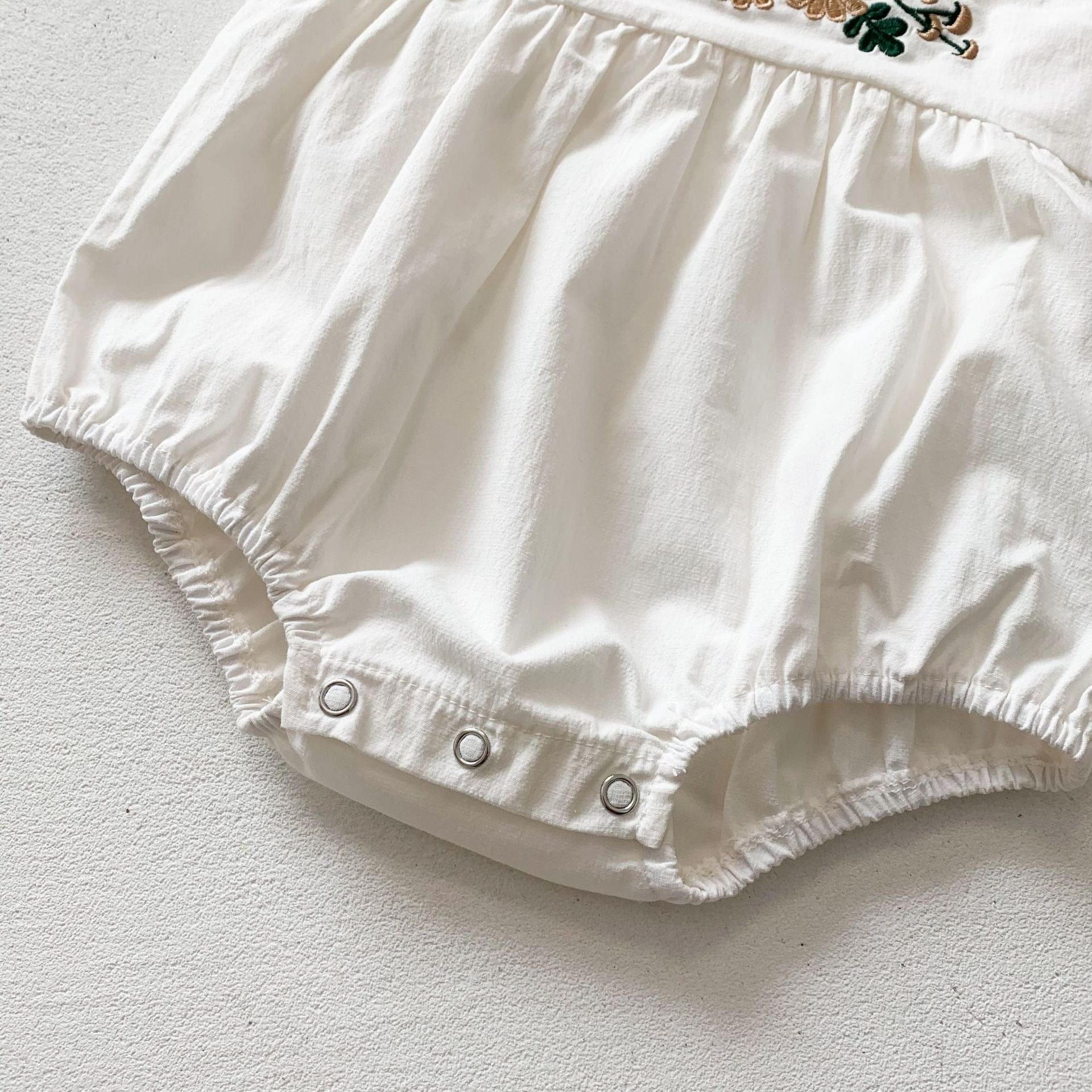 長袖ロンパース ベビー 刺繍 フローラル 襟付き ロンパース【mh0000031】